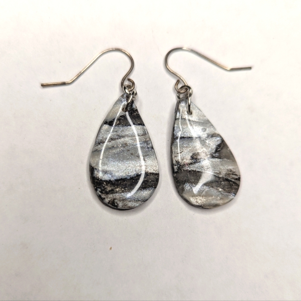 Raindrop Black And White Marble Earrings - Picture 6 of 10